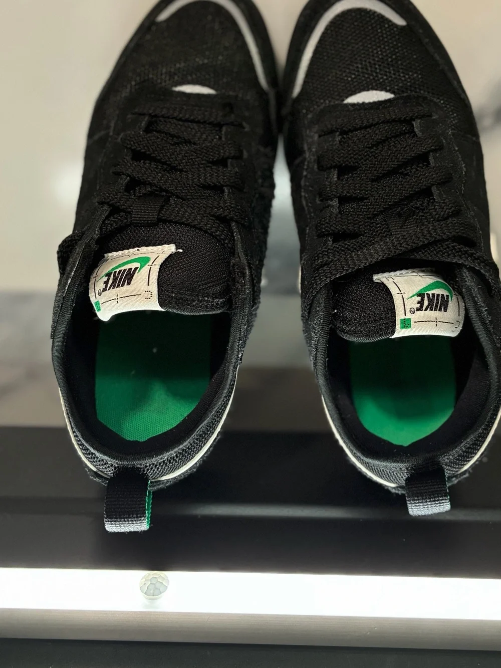 Nike classic low